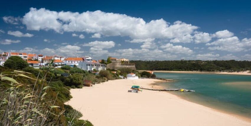 Rota vicentina village beach opt