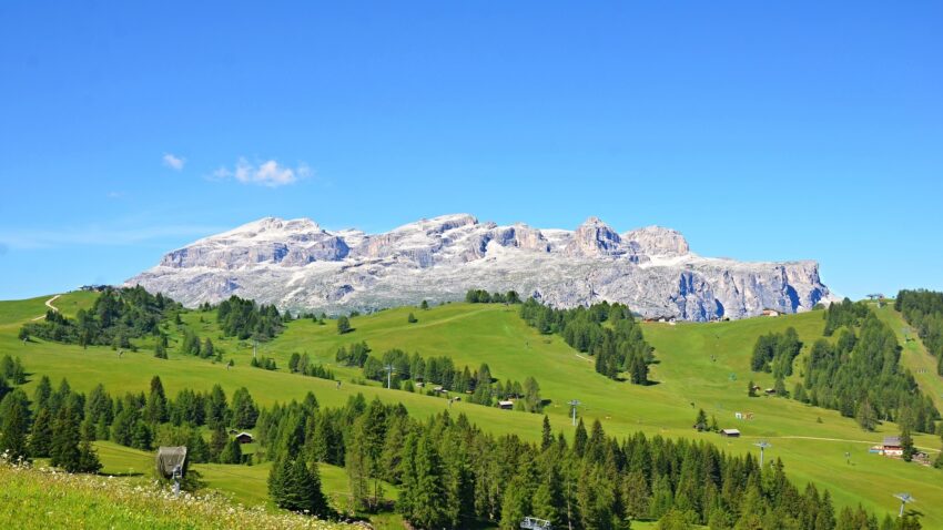 DOLOMITY
