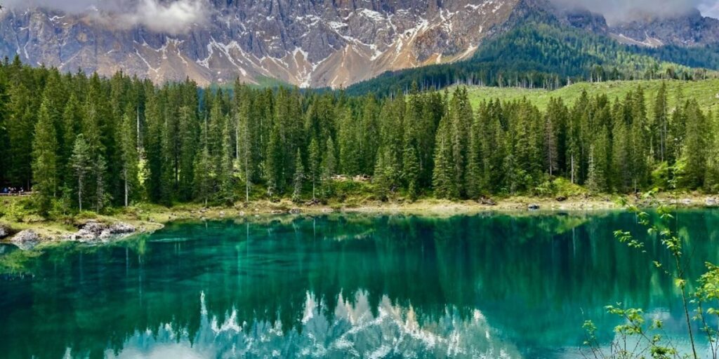DOLOMITY